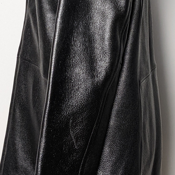 Danier long black leather jacket - Picture 4 of 8